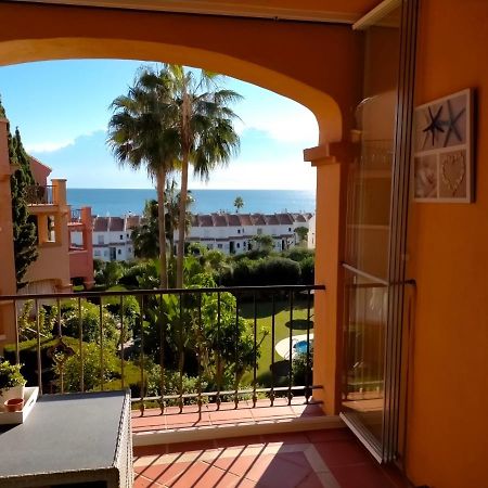 Appartement Met Zeezicht En Vlakbij Het Strand マニルバ エクステリア 写真