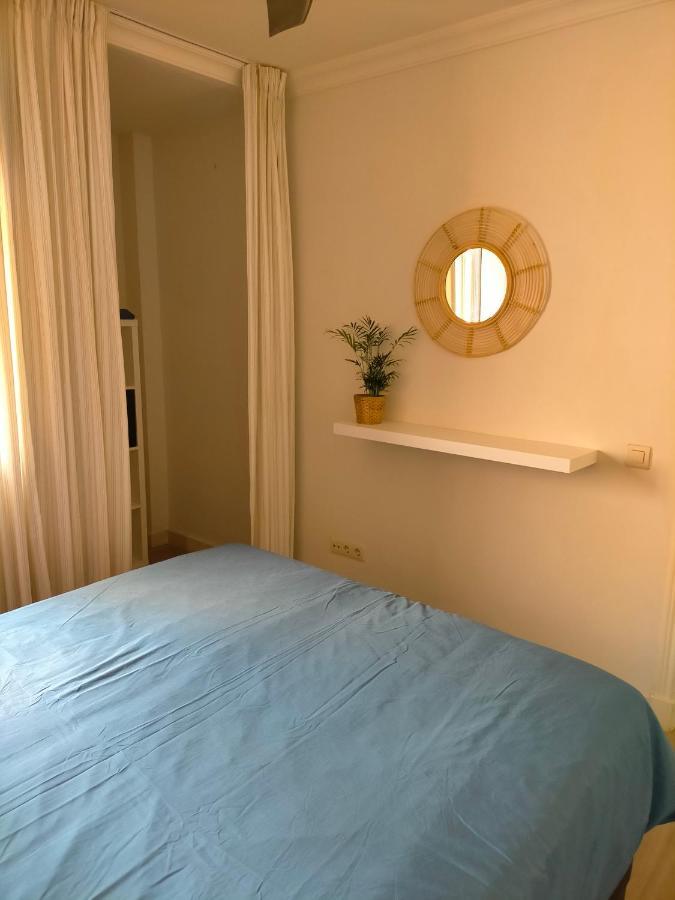 Appartement Met Zeezicht En Vlakbij Het Strand マニルバ エクステリア 写真