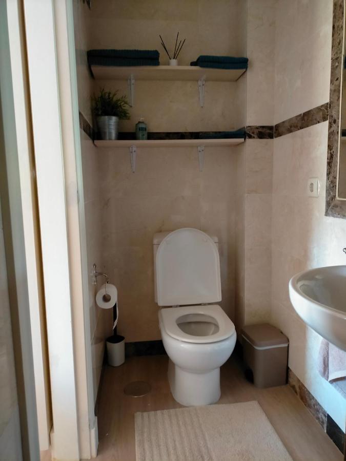 Appartement Met Zeezicht En Vlakbij Het Strand マニルバ エクステリア 写真