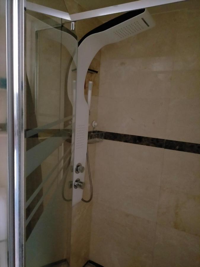 Appartement Met Zeezicht En Vlakbij Het Strand マニルバ エクステリア 写真